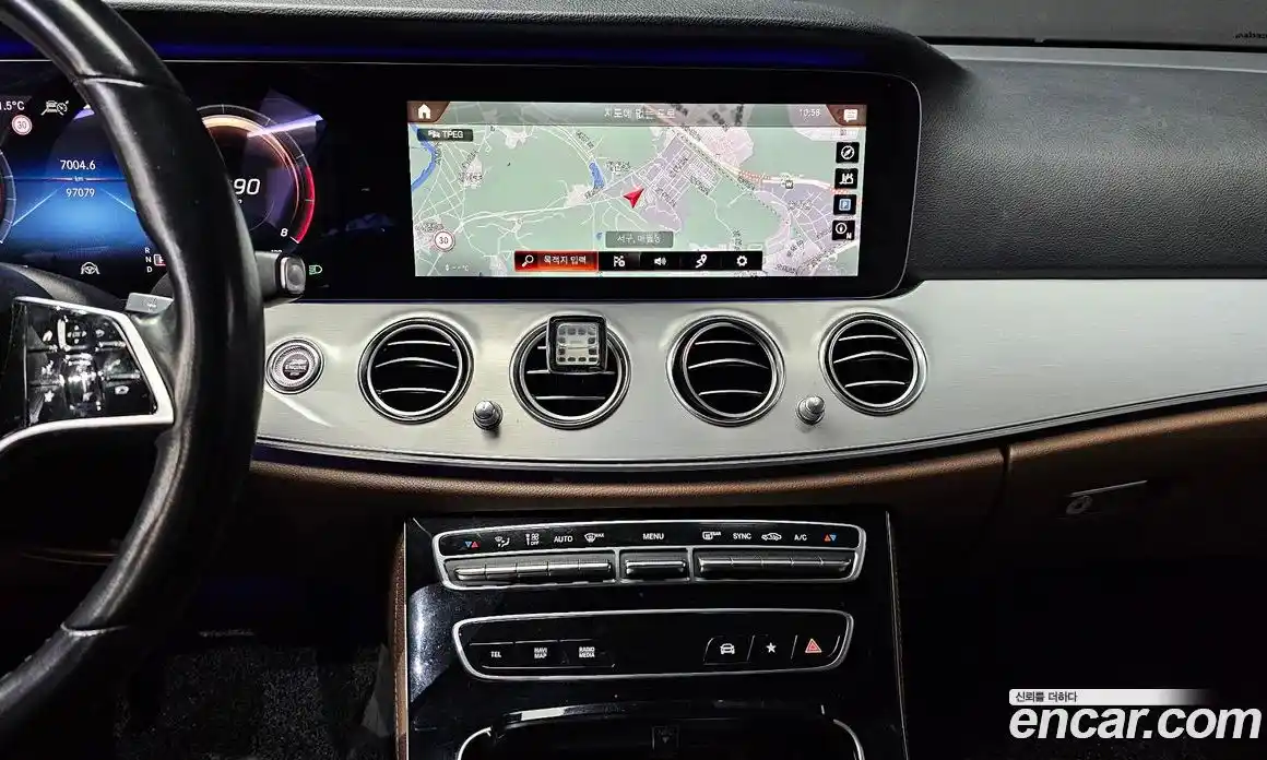 Mercedes-Benz E-Class 2021 2.0 Автомат в Москве № 178130, фото 20