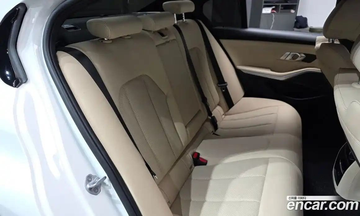 BMW 3-Series 2024 2.0 Автомат в Москве № 187493, фото 3