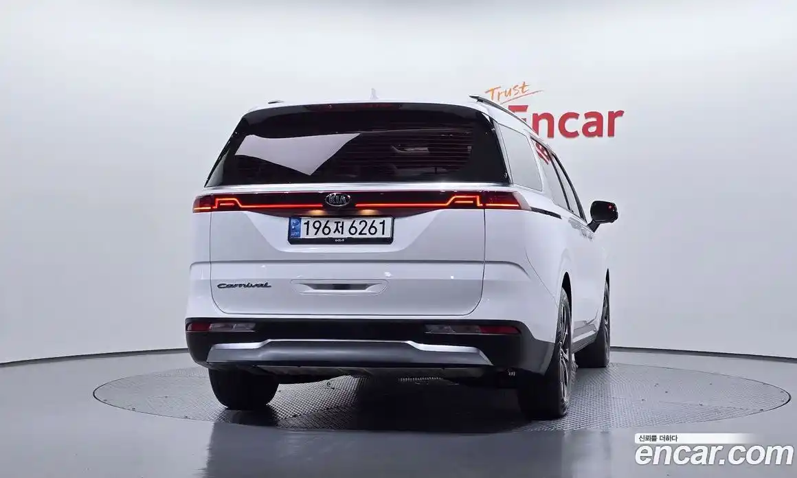 Kia Canival 2021 2.2 Автомат в Москве № 19031, фото 17