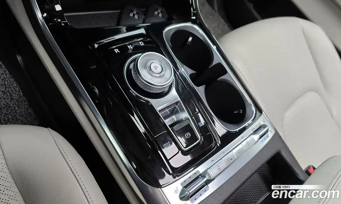 Kia Canival 2021 2.2 Автомат в Москве № 19031, фото 4