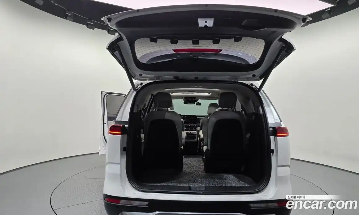 Kia Canival 2021 2.2 Автомат в Москве № 19031, фото 5