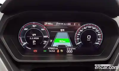 Audi Q4 e-tron 2022 0.2 Автомат в Москве № 191330, миниатюра 5