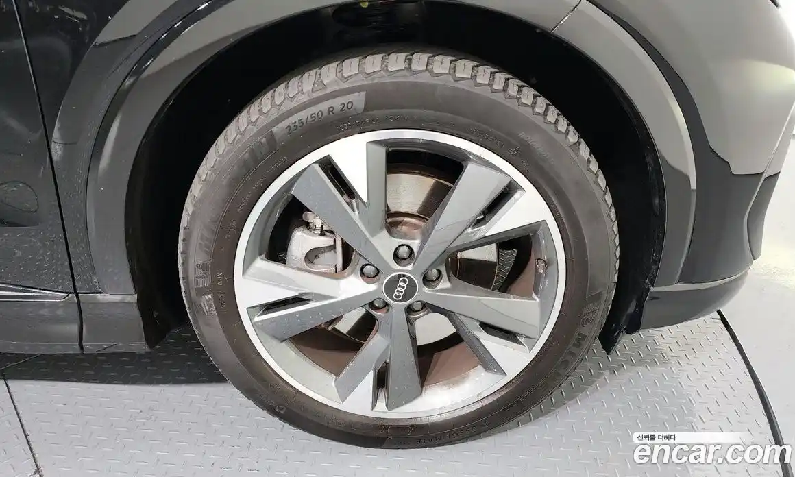 Audi Q4 e-tron 2022 0.2 Автомат в Москве № 191330, фото 10