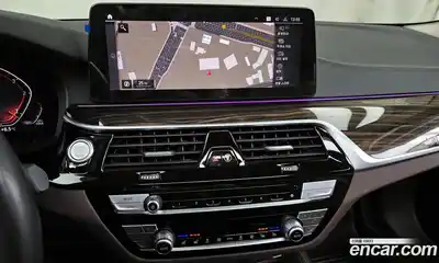 BMW 5-Series 2022 2.0 Автомат в Москве № 191677, миниатюра 2