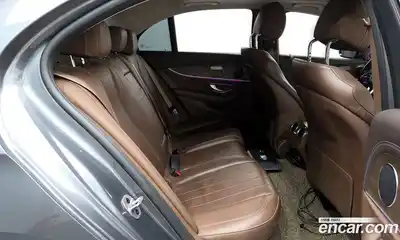 Mercedes-Benz E-Class 2019 1.9 Автомат в Москве № 194967, миниатюра 6