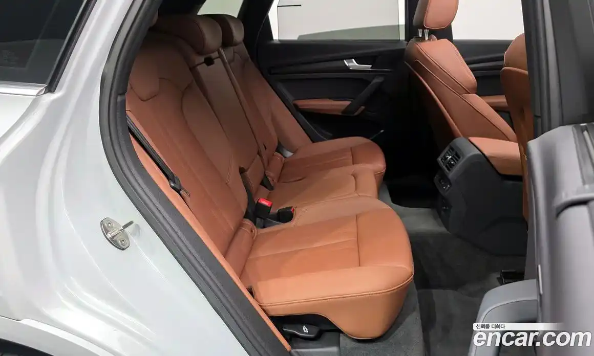 Audi Q5 2023 2.0 Автомат в Москве № 196120, фото 14