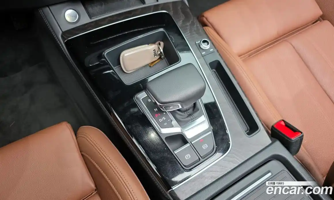 Audi Q5 2023 2.0 Автомат в Москве № 196120, фото 3