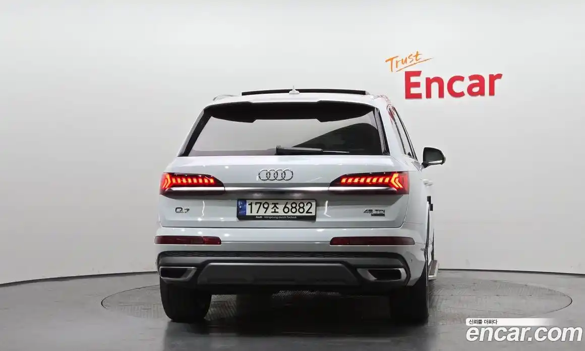 Audi Q7 2021 3.0 Автомат в Москве № 196559, фото 4