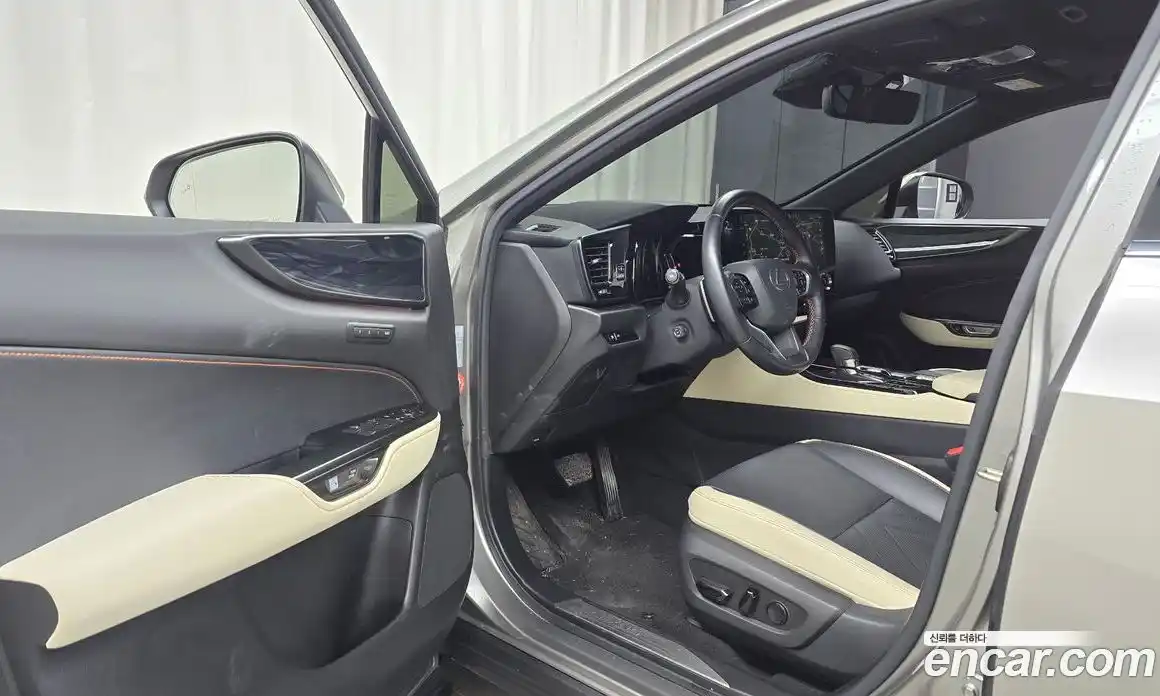 Lexus NX 2023 2.5 Автомат в Москве № 198718, фото 13