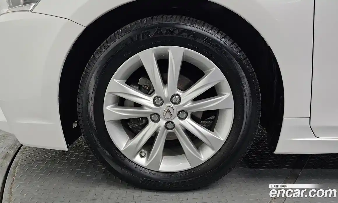 Lexus CT200h 2017 1.8 Автомат в Москве № 198784, фото 15