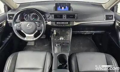 Lexus CT200h 2017 1.8 Автомат в Москве № 198784, миниатюра 9