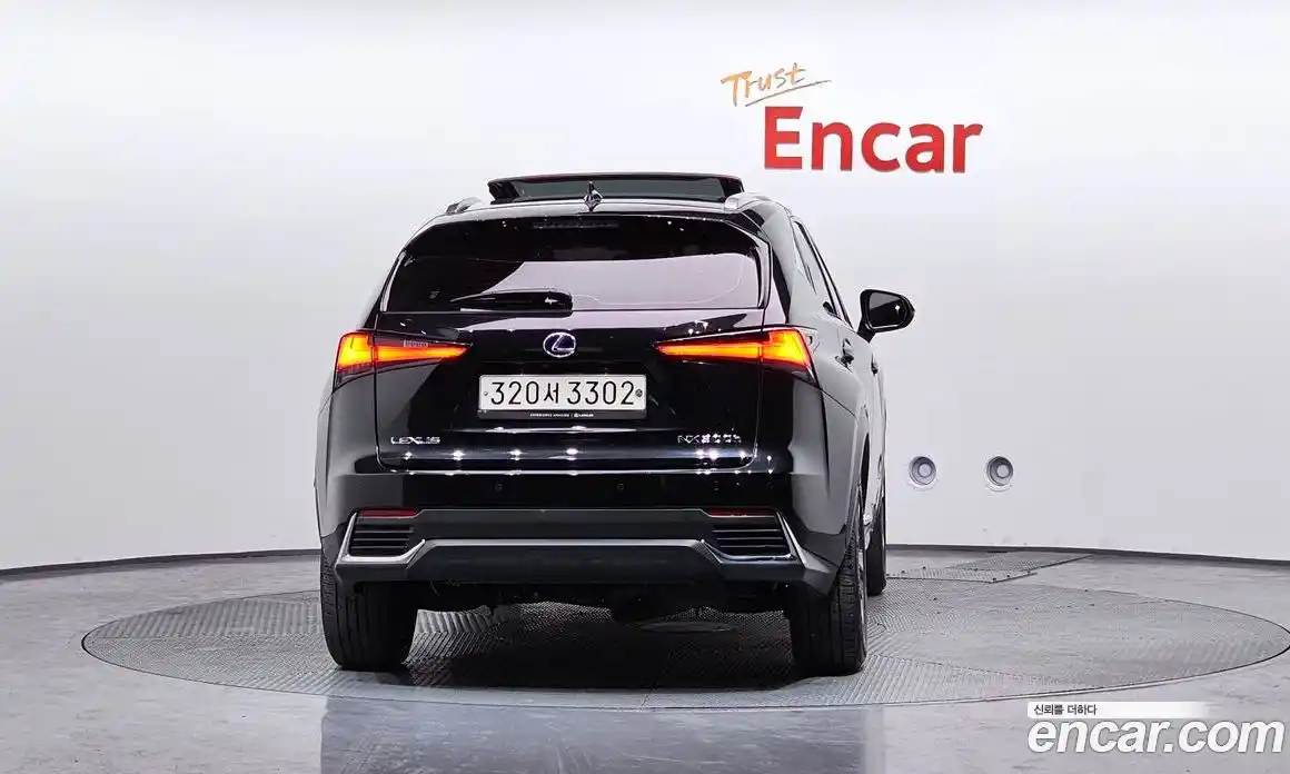 Lexus NX 2021 2.5 Автомат в Москве № 198855, фото 4