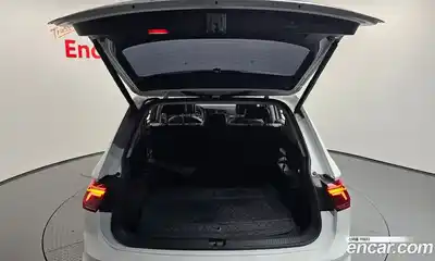 Volkswagen Tiguan 2024 2.0 Автомат в Москве № 198999, миниатюра 11