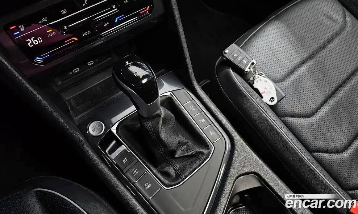 Volkswagen Tiguan 2024 2.0 Автомат в Москве № 198999, фото 19