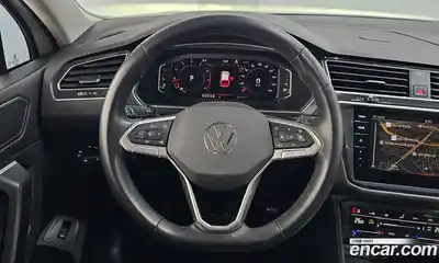 Volkswagen Tiguan 2024 2.0 Автомат в Москве № 198999, миниатюра 3