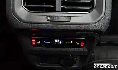 Volkswagen Tiguan 2024 2.0 Автомат в Москве № 198999, миниатюра 6