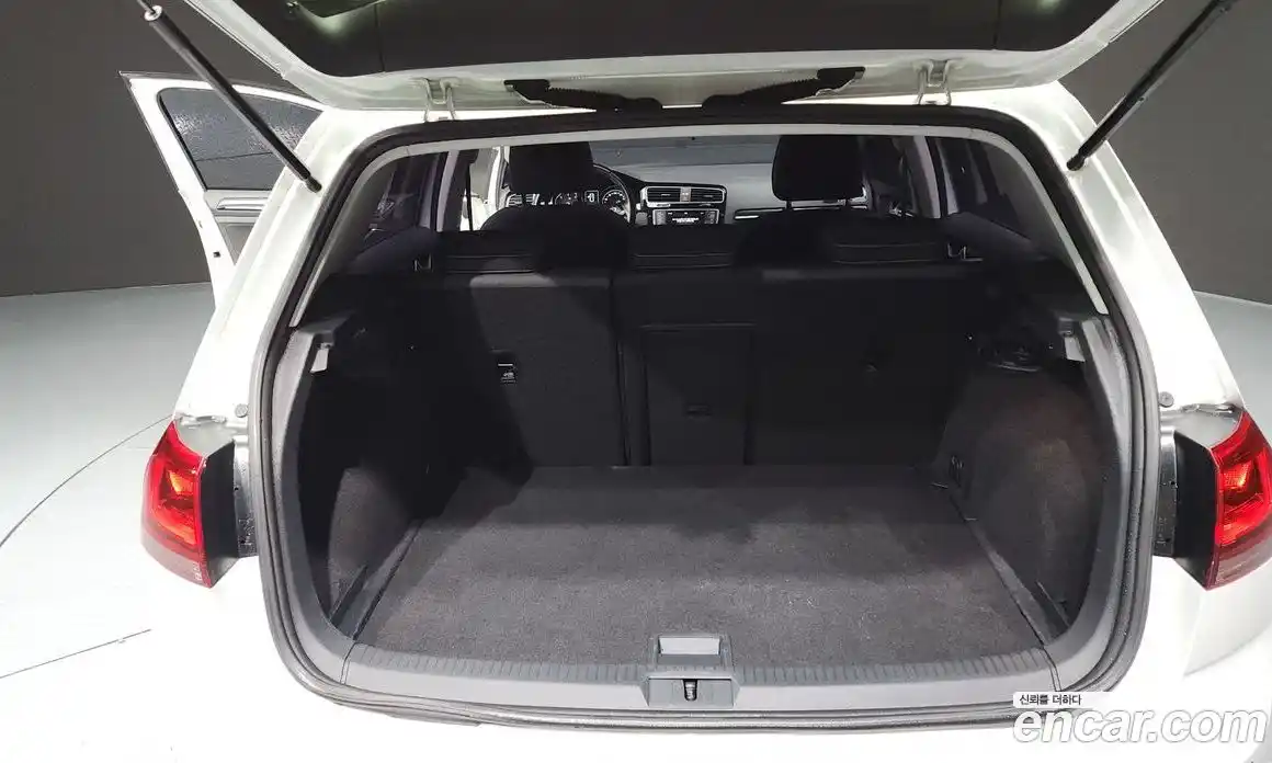 Volkswagen Golf 2016 2.0 Автомат в Москве № 199169, фото 15