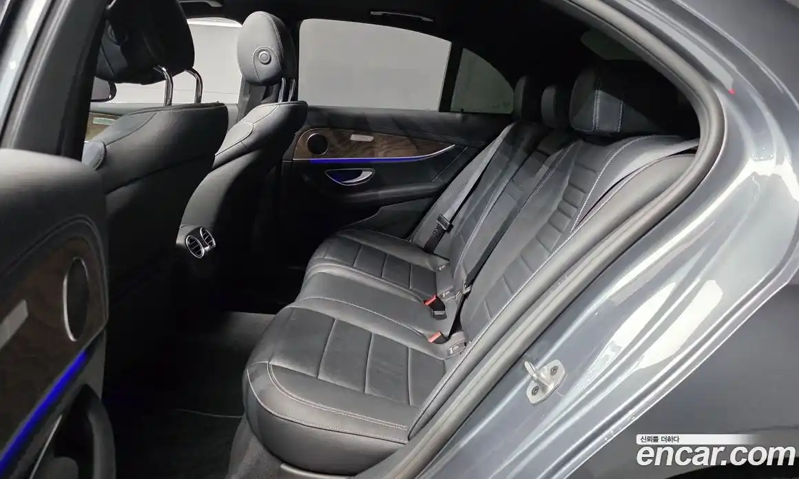 Mercedes-Benz E-Class 2021 2.0 Автомат в Москве № 205495, фото 19