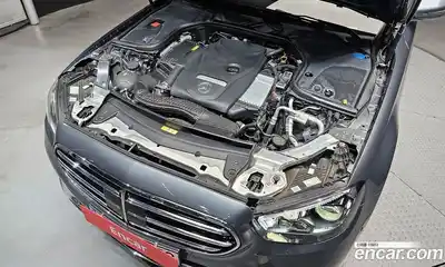 Mercedes-Benz E-Class 2021 2.0 Автомат в Москве № 205495, миниатюра 2