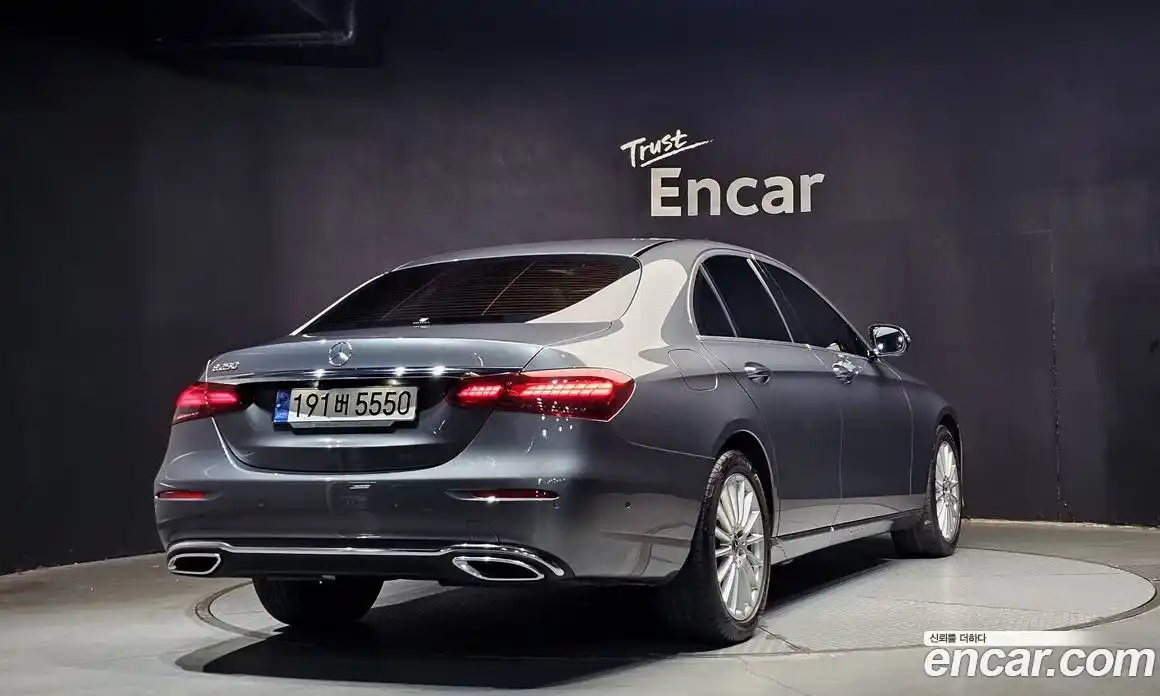 Mercedes-Benz E-Class 2021 2.0 Автомат в Москве № 205495, фото 5