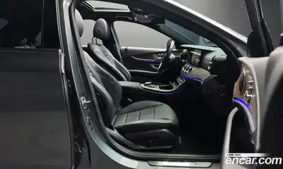 Mercedes-Benz E-Class 2021 2.0 Автомат в Москве № 205495, миниатюра 7