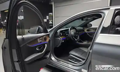 Mercedes-Benz E-Class 2021 2.0 Автомат в Москве № 205495, миниатюра 8