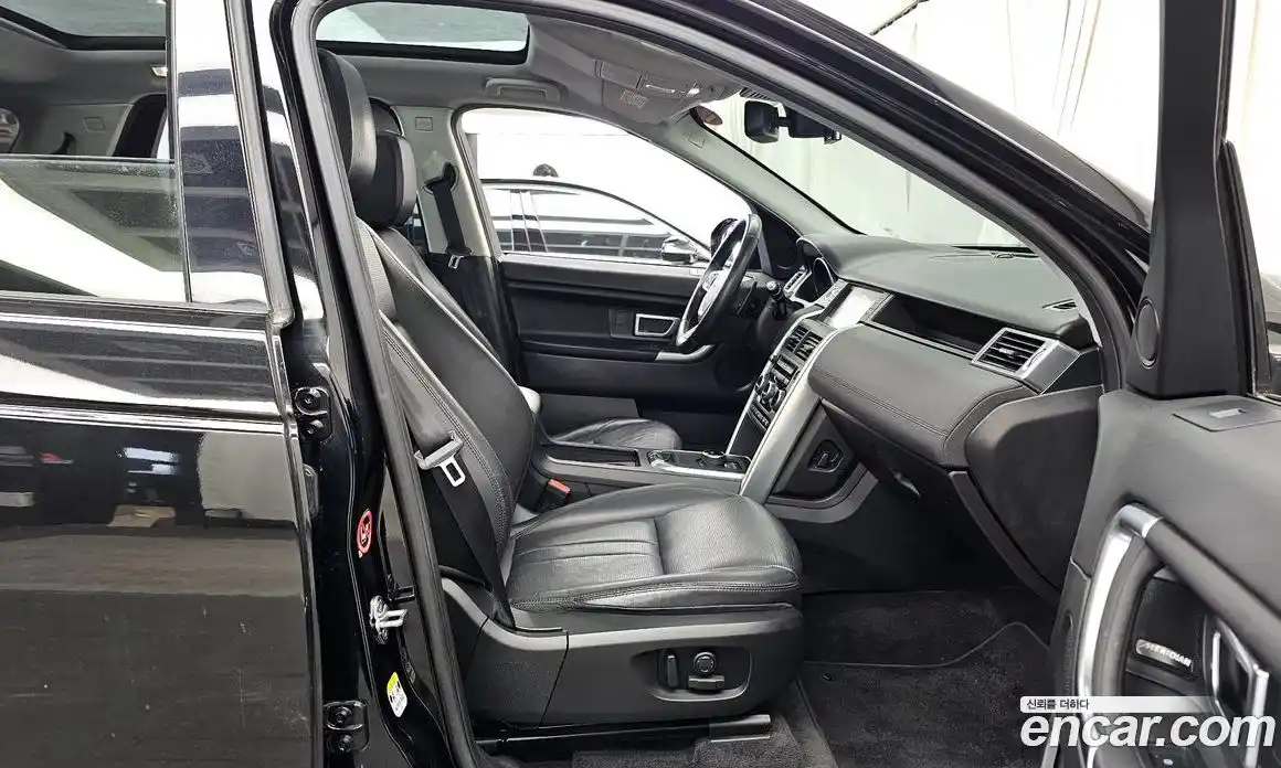 Land Rover Discovery Sport 2018 2.0 Автомат в Москве № 210491, фото 1