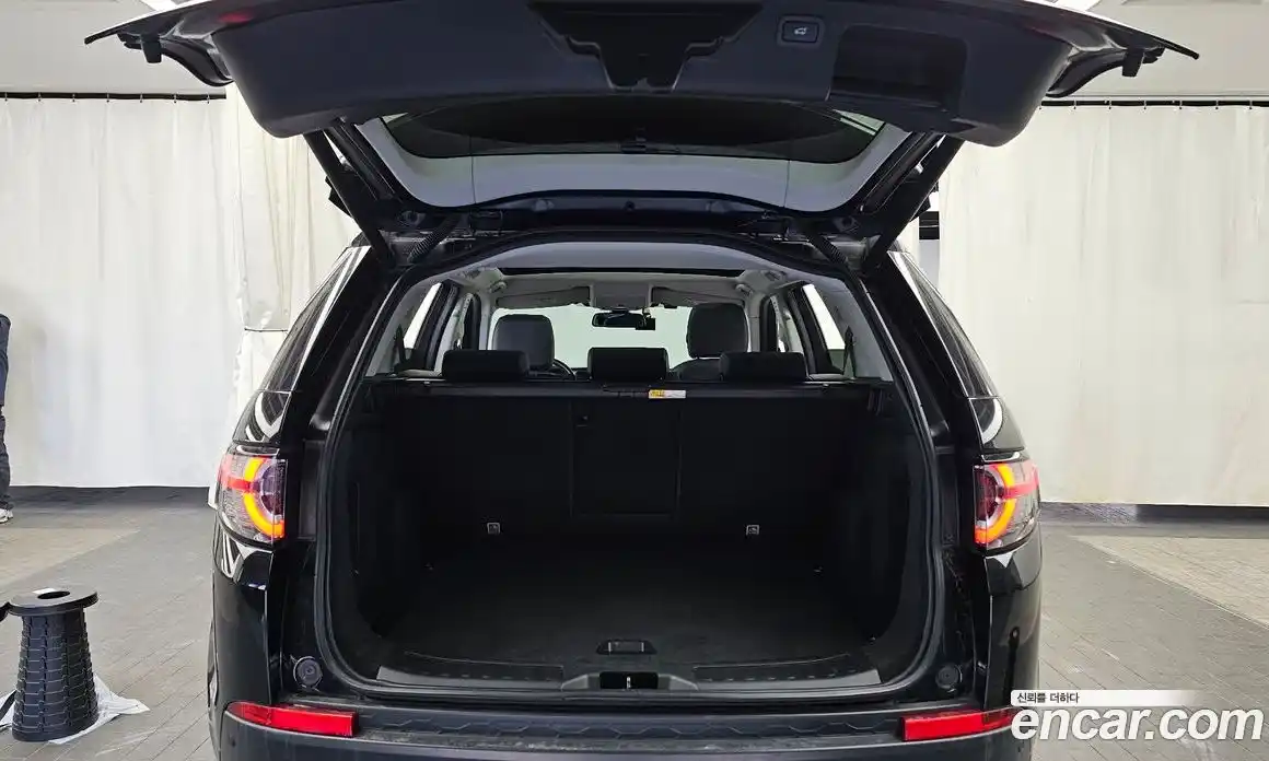 Land Rover Discovery Sport 2018 2.0 Автомат в Москве № 210491, фото 19