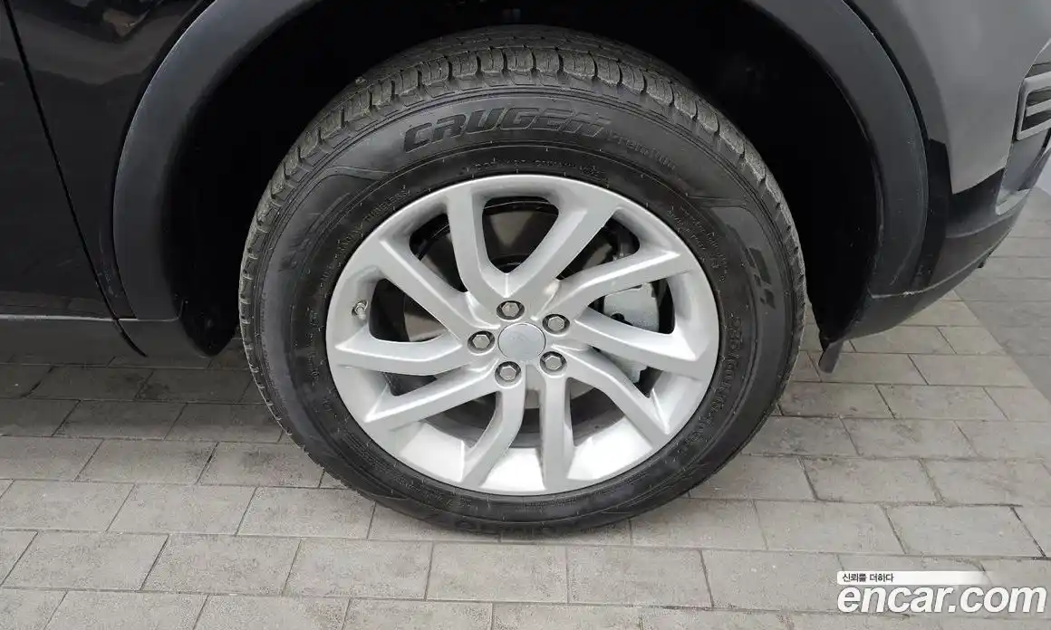 Land Rover Discovery Sport 2018 2.0 Автомат в Москве № 210491, фото 2