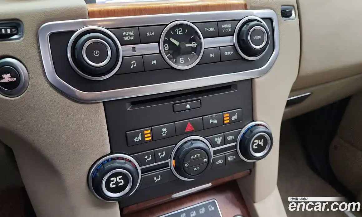 Land Rover Discovery 2015 3.0 Автомат в Москве № 211107, фото 16