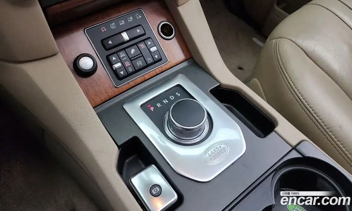 Land Rover Discovery 2015 3.0 Автомат в Москве № 211107, фото 19