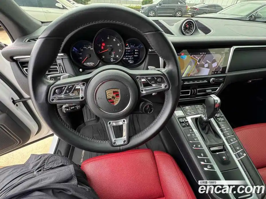 Porsche Macan 2021 2.0 Автомат в Москве № 213260, фото 18