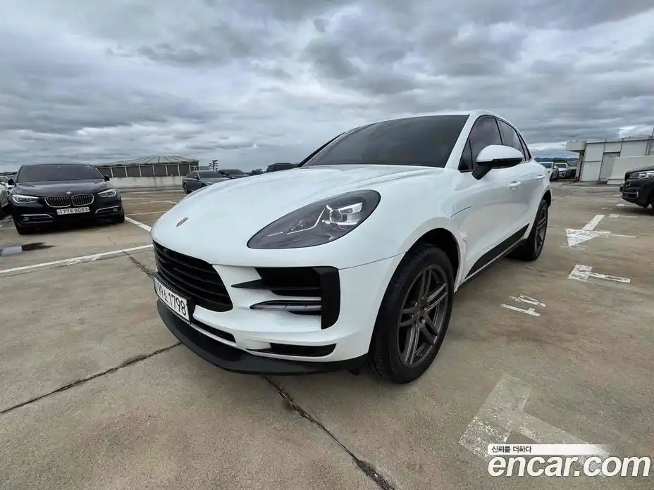 Porsche Macan 2021 2.0 Автомат в Москве № 213260, фото 6