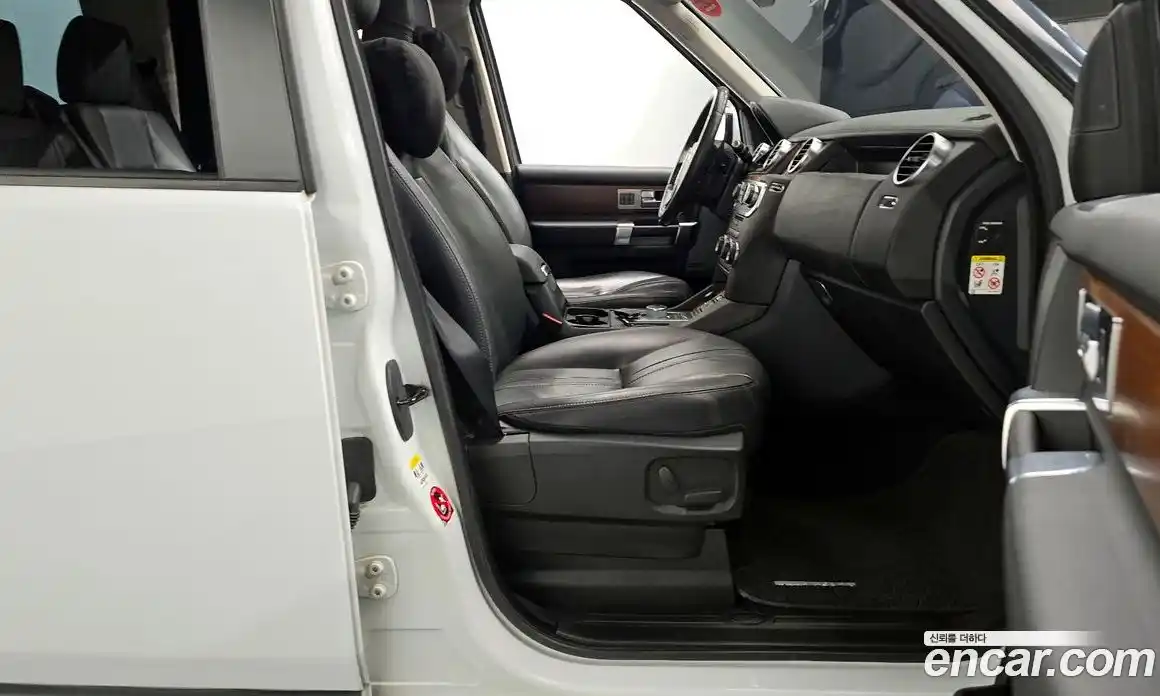 Land Rover Discovery 2016 3.0 Автомат в Москве № 213620, фото 12