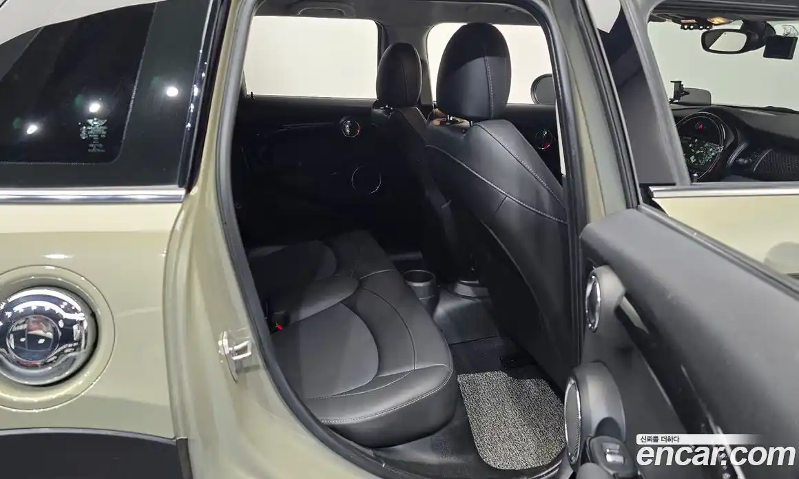 Mini Cooper 2019 2.0 Автомат в Москве № 214291, фото 4