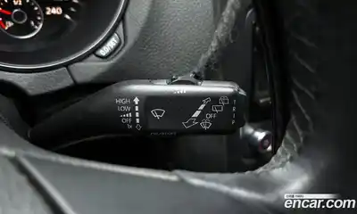 Volkswagen Golf 2012 1.6 Автомат в Москве № 215296, миниатюра 11