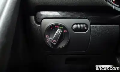 Volkswagen Golf 2012 1.6 Автомат в Москве № 215296, миниатюра 9