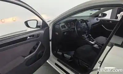 Volkswagen Jetta 2012 1.6 Автомат в Москве № 215307, миниатюра 7