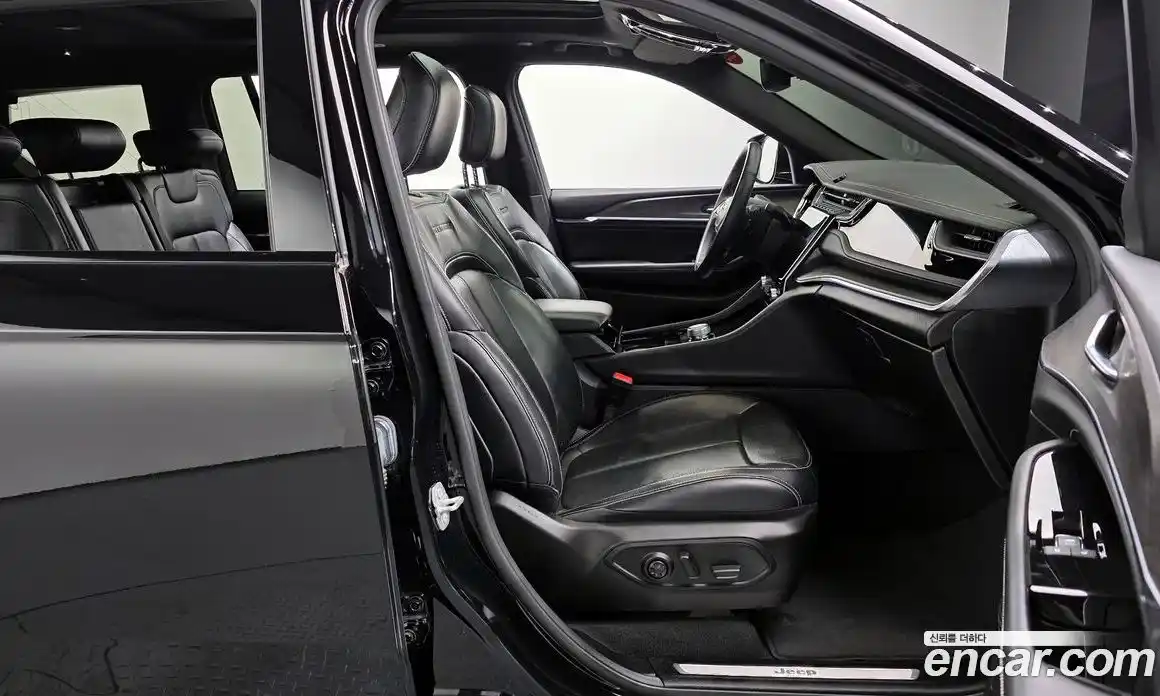 Jeep Cherokee 2022 3.6 Автомат в Москве № 215494, фото 7