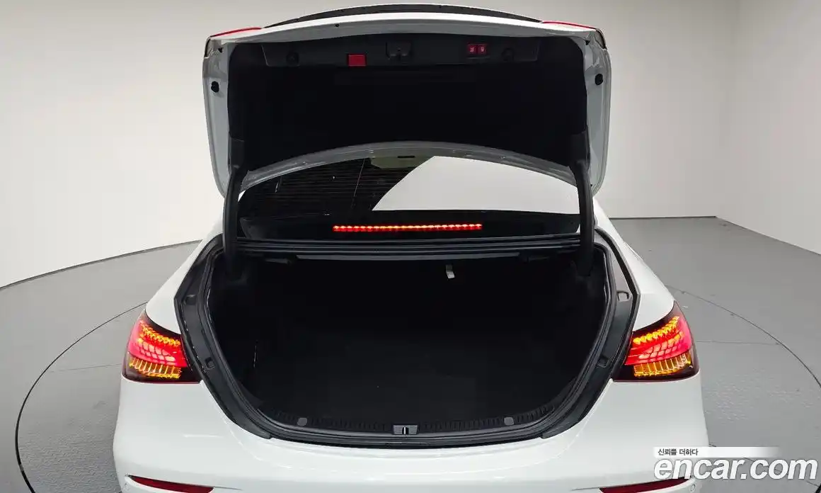 Mercedes-Benz E-Class 2021 2.0 Автомат в Москве № 224559, фото 15