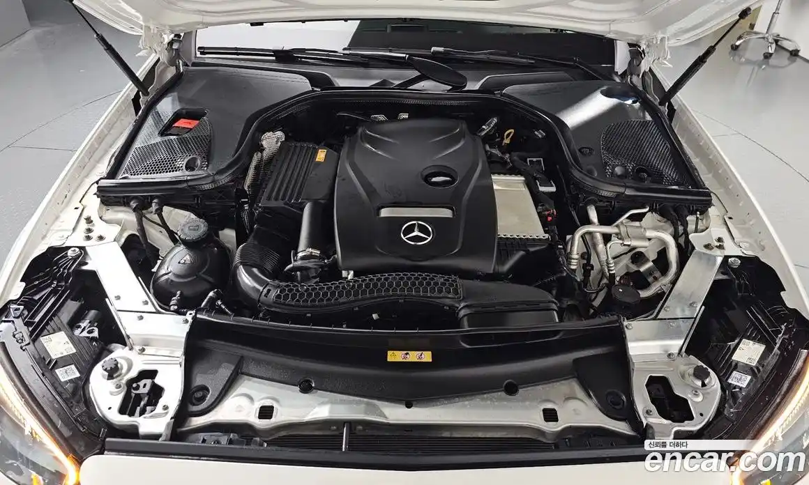 Mercedes-Benz E-Class 2021 2.0 Автомат в Москве № 224559, фото 19