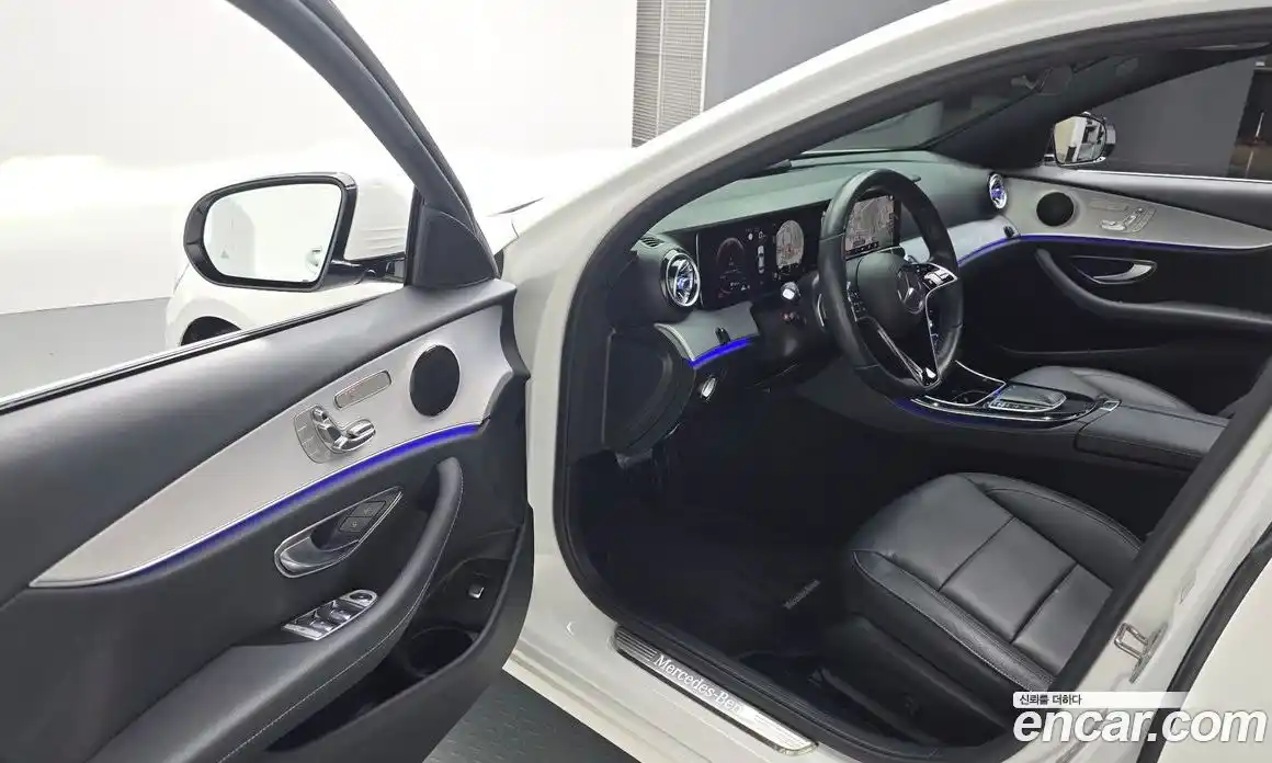 Mercedes-Benz E-Class 2021 2.0 Автомат в Москве № 224559, фото 3