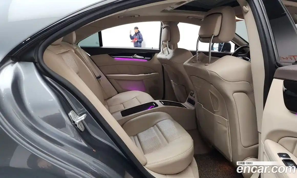 Mercedes-Benz CLS-Class 2016 5.5 Автомат в Москве № 229630, фото 9