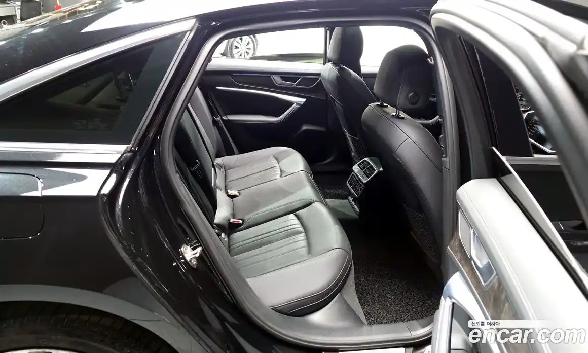 Audi A6 2021 3.0 Автомат в Москве № 229946, фото 13