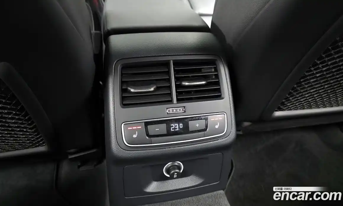 Audi A4 2020 2.0 Автомат в Москве № 230068, фото 1