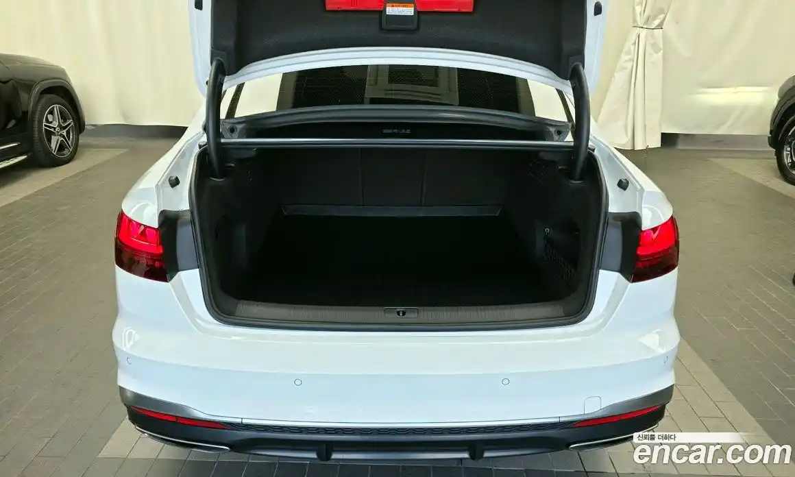 Audi A4 2020 2.0 Автомат в Москве № 230068, фото 16