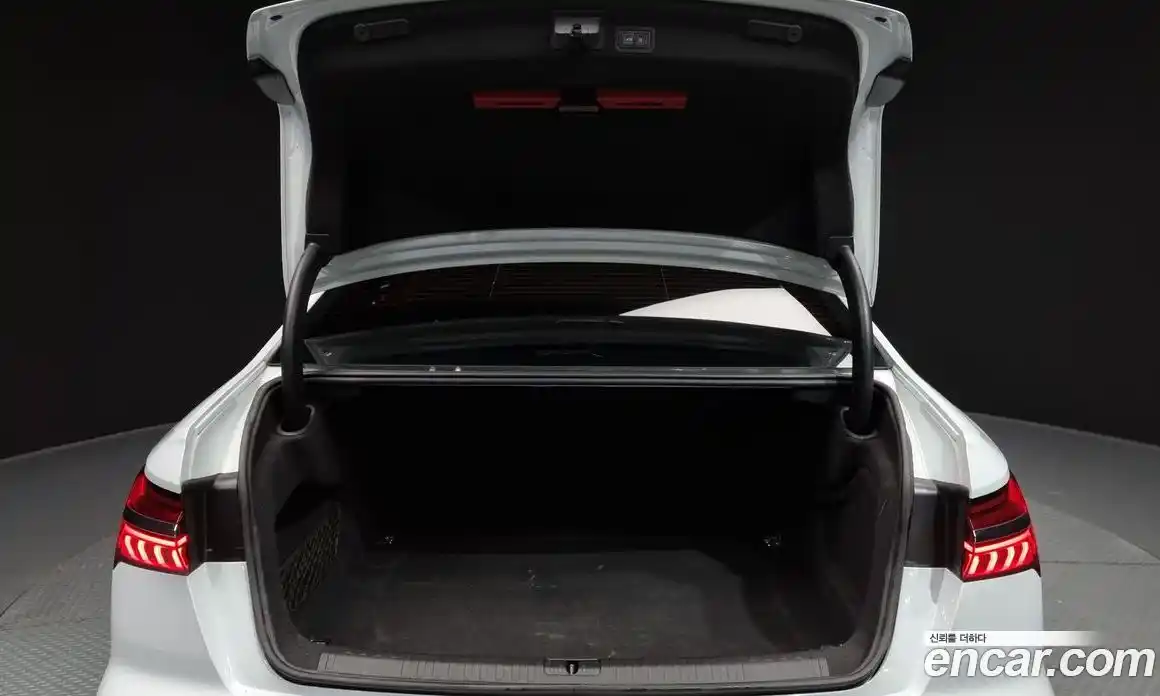 Audi A6 2020 3.0 Автомат в Москве № 230139, фото 19