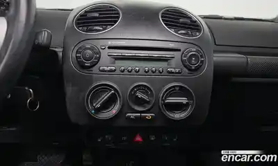 Volkswagen Beatle 2008 2.0 Автомат в Москве № 232162, миниатюра 6