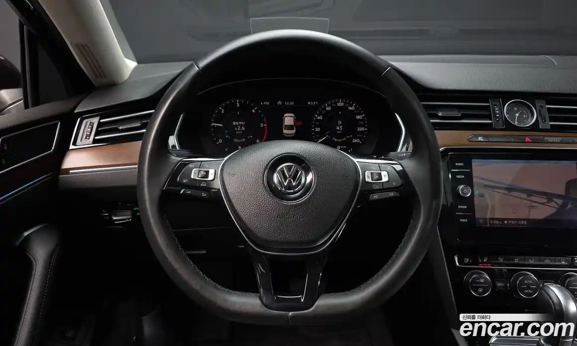 Volkswagen Passat 2018 2.0 Автомат в Москве № 232185, фото 14