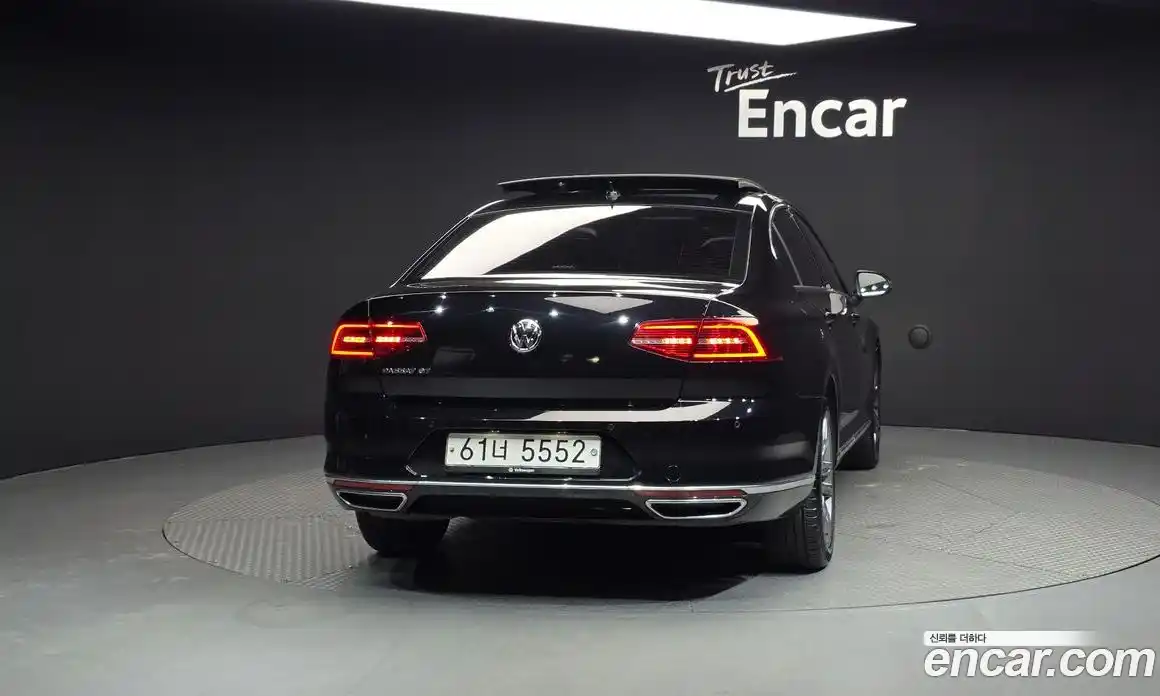 Volkswagen Passat 2018 2.0 Автомат в Москве № 232185, фото 17